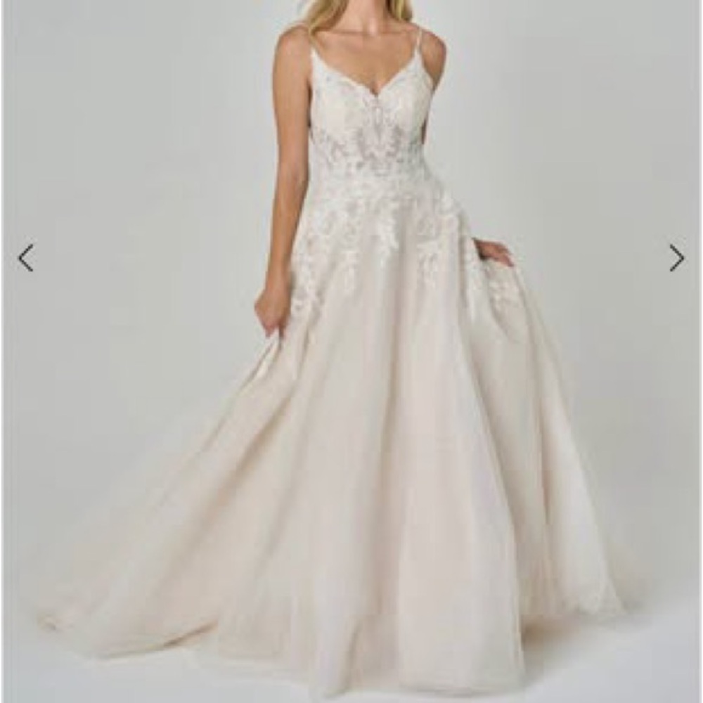 Wedding Dress Sparkle Tulle Ballgown Size 12 / 14